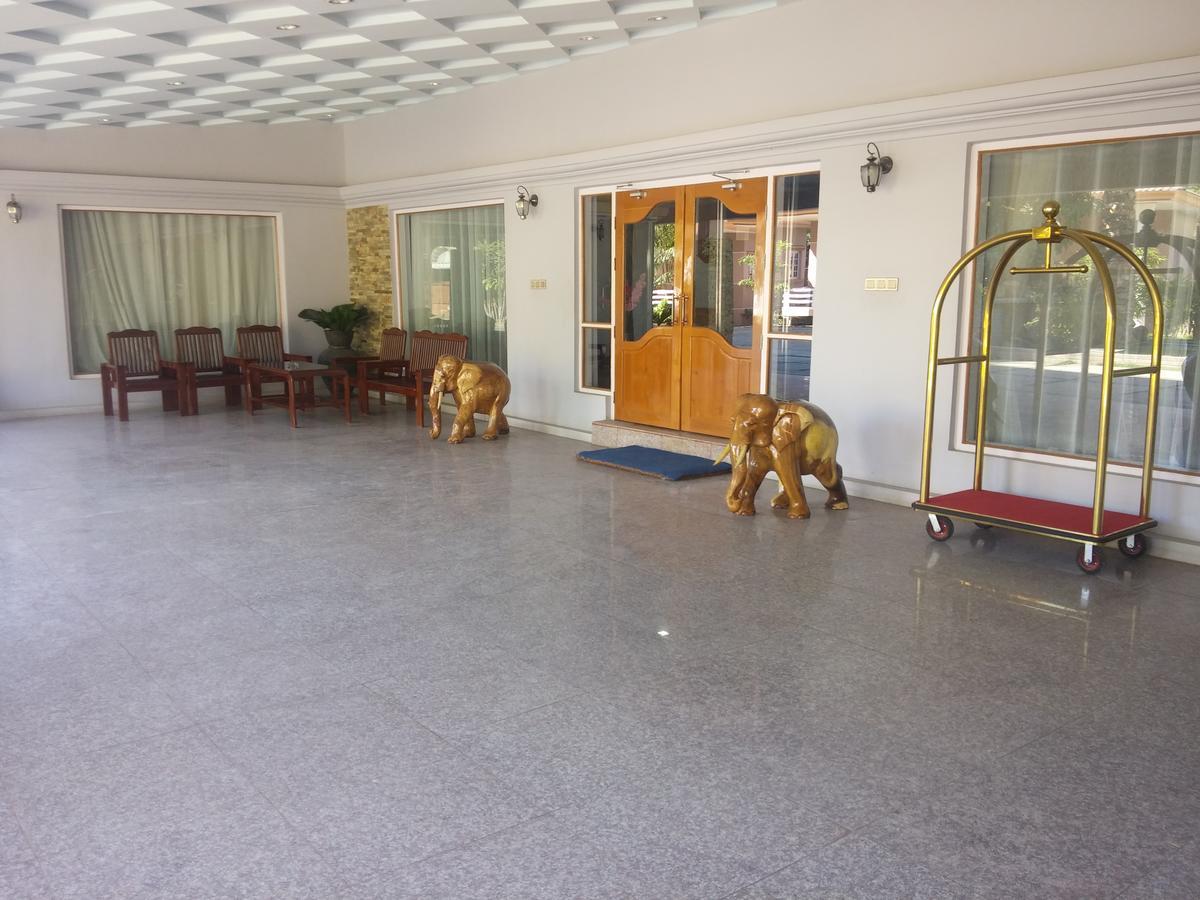 Hotel Juno Pakokku Экстерьер фото