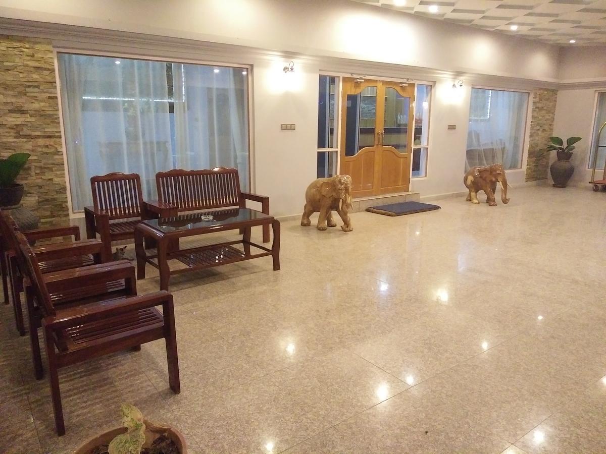 Hotel Juno Pakokku Экстерьер фото