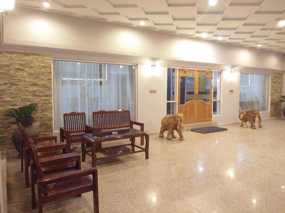 Hotel Juno Pakokku Экстерьер фото