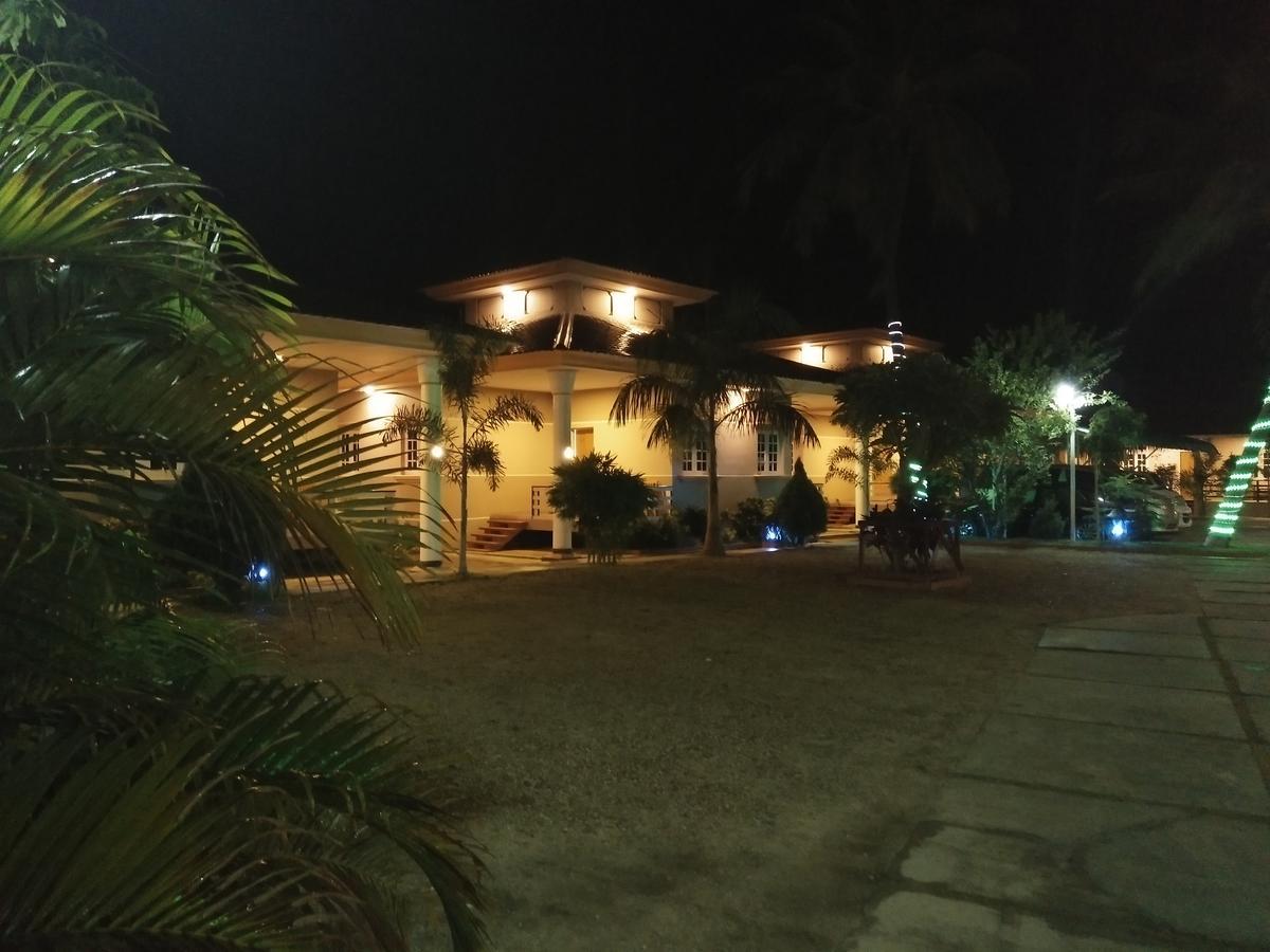 Hotel Juno Pakokku Экстерьер фото
